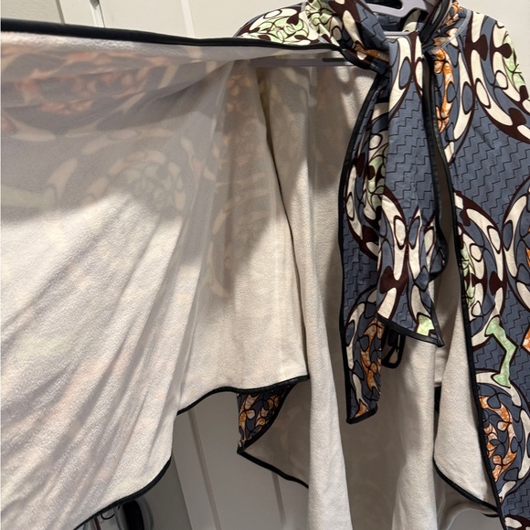 Colorful Patterned Cape - Picture 4 of 5
